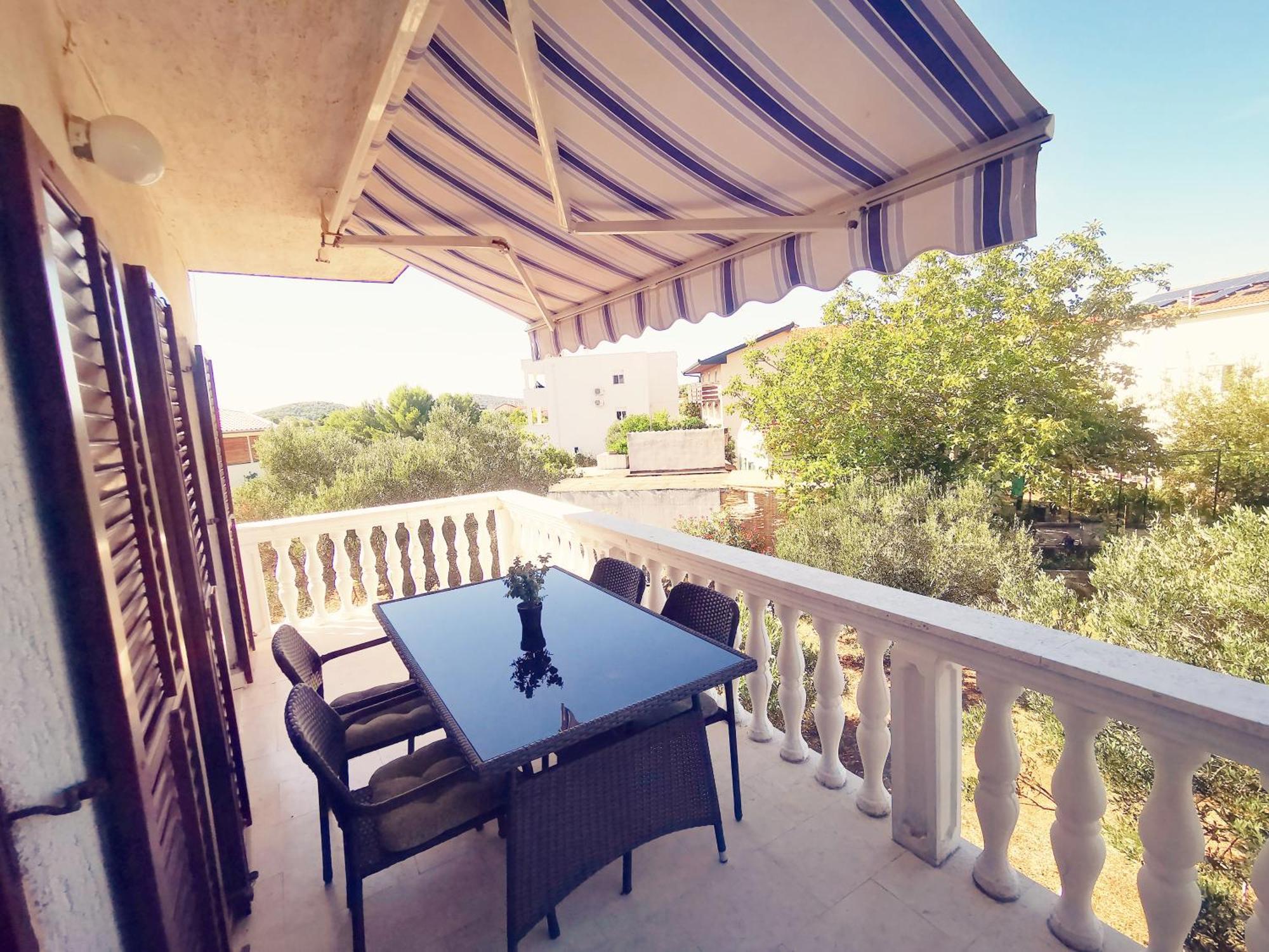 Triton Apartment *